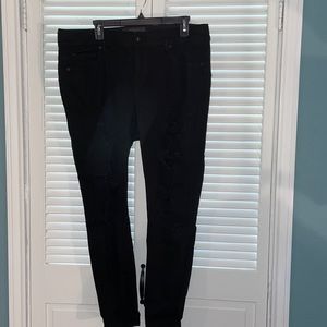 Torrid Black distressed bombshell skinny